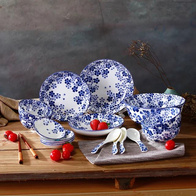High Quality Japanese Style Blue And White Ceramic Dinnerware Set Porcelain Soup Plate Rice Bowl Spoon High Quality Japanese Style Blue And White Ceramic Dinnerware Set Porcelain Soup Plate Rice Bowl Spoon