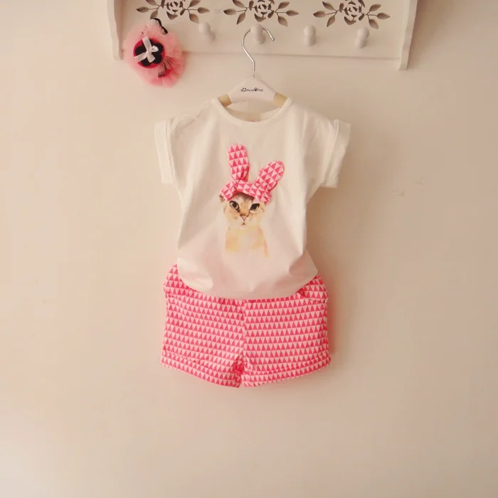 

2015 Summer new cat set Girls Clothes with bow Clothing Set Littlle Cat Clever Girls T-shirt +Candy Plaid Shorts Free shipping
