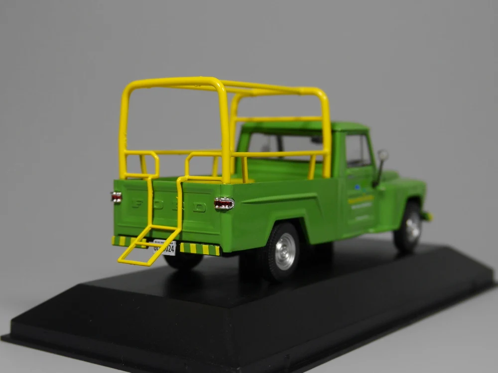 Авто ИНН-ixo 1:43 Ford F-75 1980 литая модель автомобиля