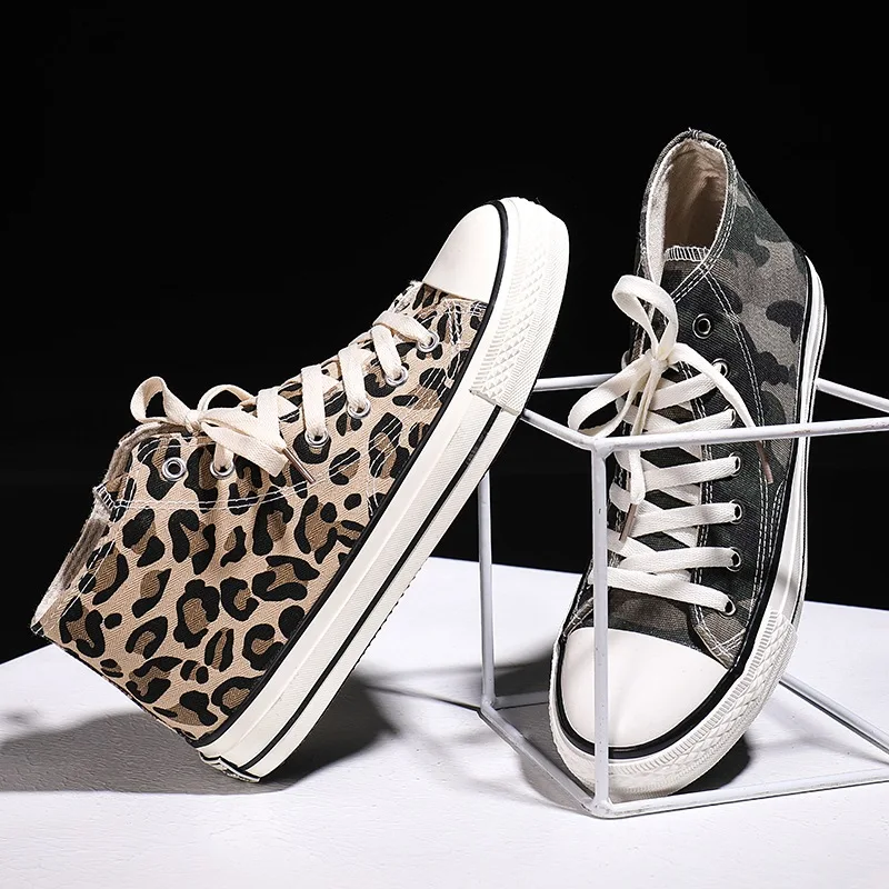 

New Man Canvas Shoes High Top Men Casual Shoes Big Boys Sneakers Leopard Print Student School Shoes Couple Shoes Tenis Masculino