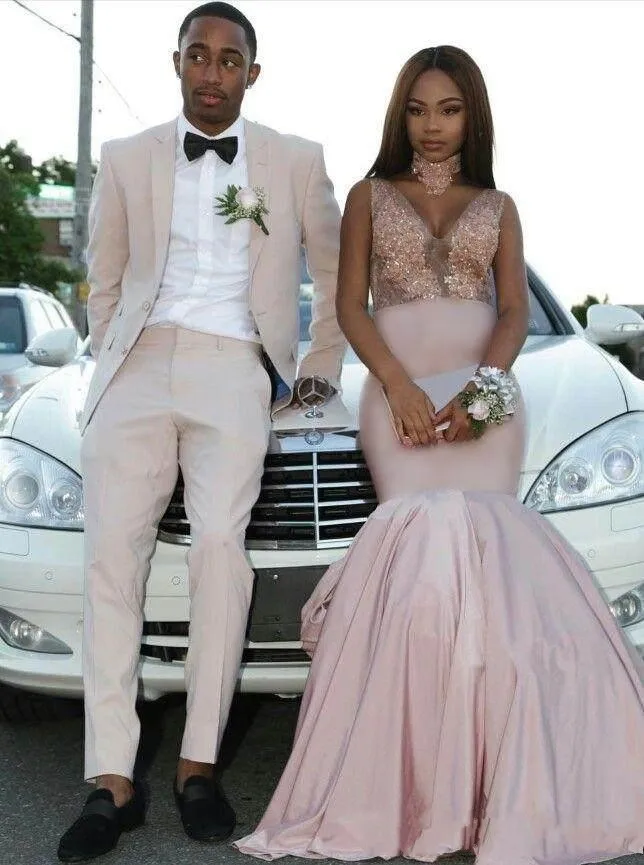 sexy-light-pink-v-neck-mermaid-prom-dresses-with-lace-appliques-formal-evening-special-occasion-gowns-for-fashion-couple-vestidos-de-novia