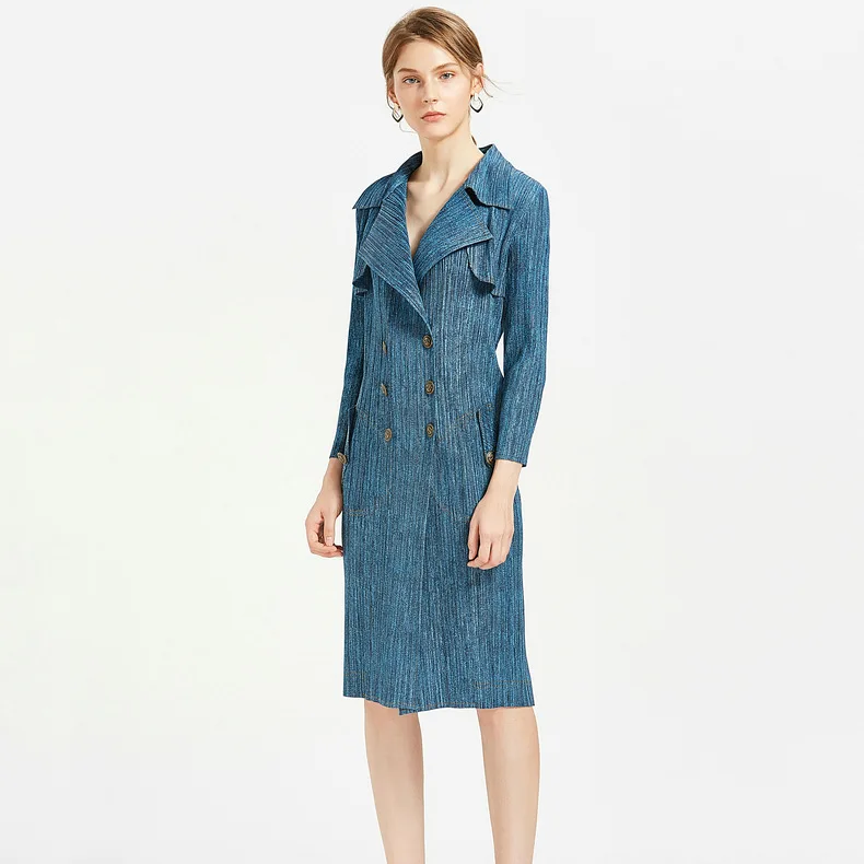 

Autumn and winter new casual denim print MIYAKE women Europe and the United States long sleeves long slim jacket windbreaker