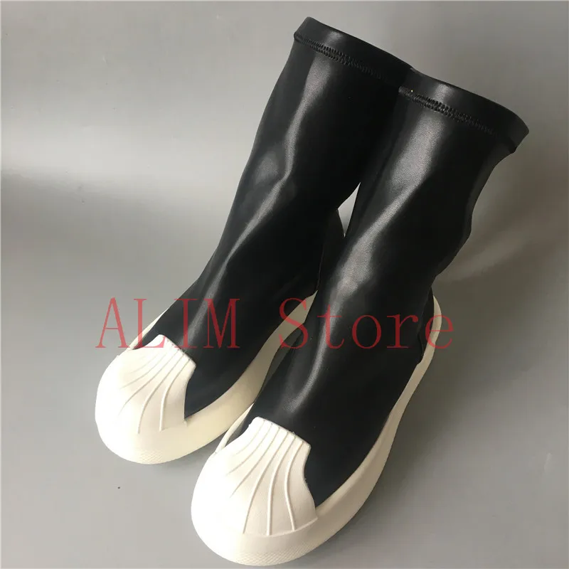 В виде ракушки носком модная разноцветная, из искусственной кожи на платформе в байкерском стиле «унисекс»; дышащие, на высоком каблуке; Цвет черный, белый; ботинки без застежки