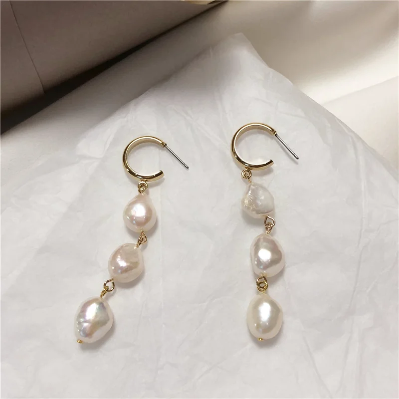 

Luxury Baroque Irregular Imitation Pearl Drop Earrings Women Letters Earring Long Earring Gold Color Statement Party Jewelry