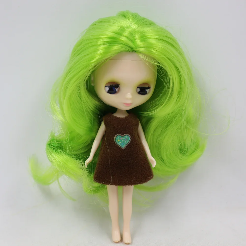 Petite Blythe Doll with Green Hair, Open/Close Eyes & Bendable Body 1