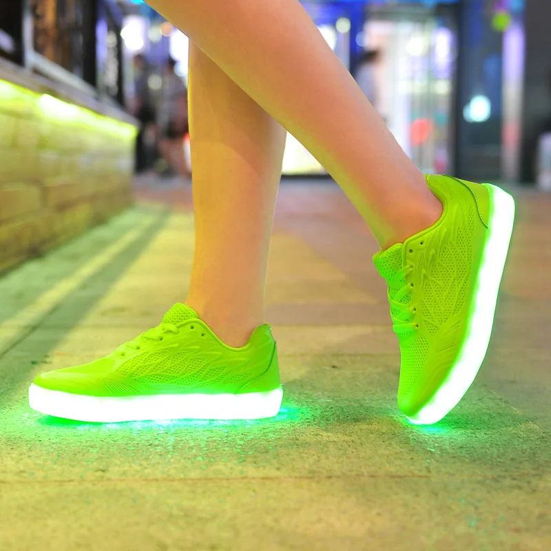 Для женщин со светящимися вставками; кроссовки; женская обувь из сетчатого материала светильник со шнуровкой, повседневная обувь со светодиодной подсветкой холст USB подзарядка с неоновой подсветкой имитационная подошва