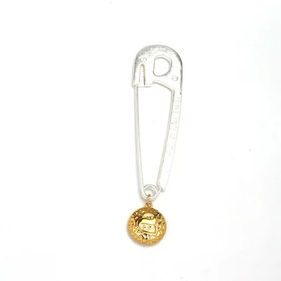 

Hidemi same style 2019 cool wind golden retro Personality Pin Brooches For Women witchcraft