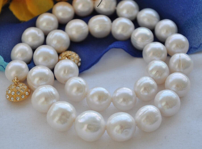 

Free Shipping ***Hot sale >>Big 12mm white round Freshwater cultured pearl necklace 17inch