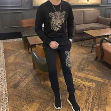 Весенняя Новинка в европейском и американском стиле Стиль модная одежда с длинными рукавами и брюки костюм Для мужчин и Женская мода спортивный костюм F987