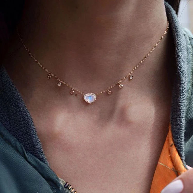 Ожерелье collarbone разноцветное зеленое синее розовое круглое с геометрическим