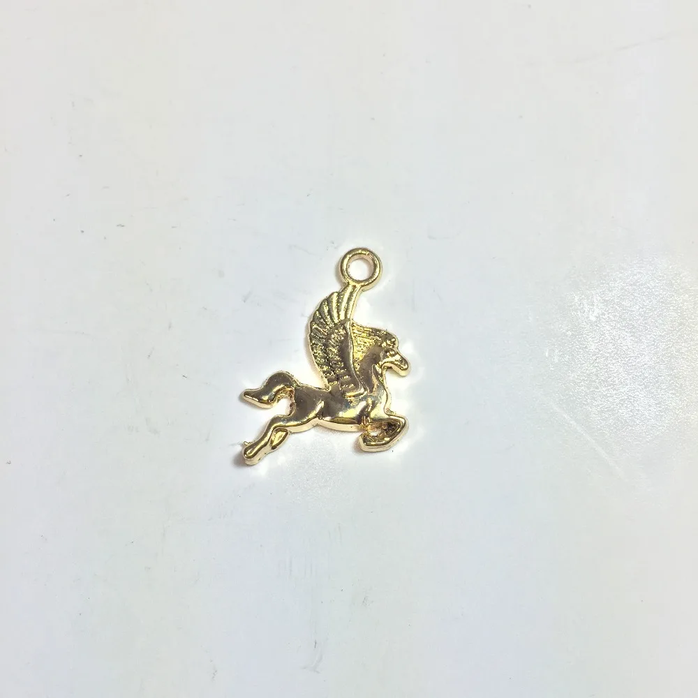Free shipping 2//10pcs Alloy of cute little pegasus fashion charm pendant