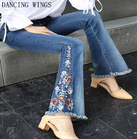 Весенние джинсы в этническом стиле с высокой талией и вышивкой, женские повседневные узкие расклешенные брюки с кисточками