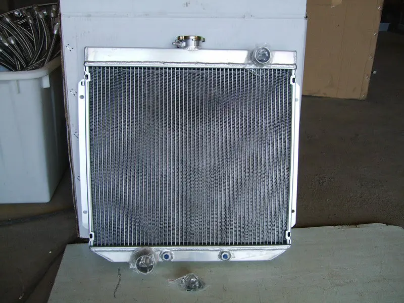 Aluminum Radiator for Ford FALCON FAIRLANE XY XW 302 GS GT 351
