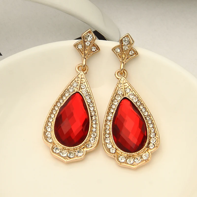 

Japan and South Korea fashion jewelry wholesale droplets crystal earrings earrings explosion models E--0029