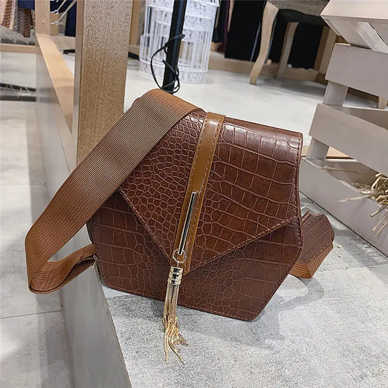 Women Wild Shoulder Bag Crocodile Tassel Small Square Bag bolsa feminina bolso mujer sac a main torebki damskie 40AP1137