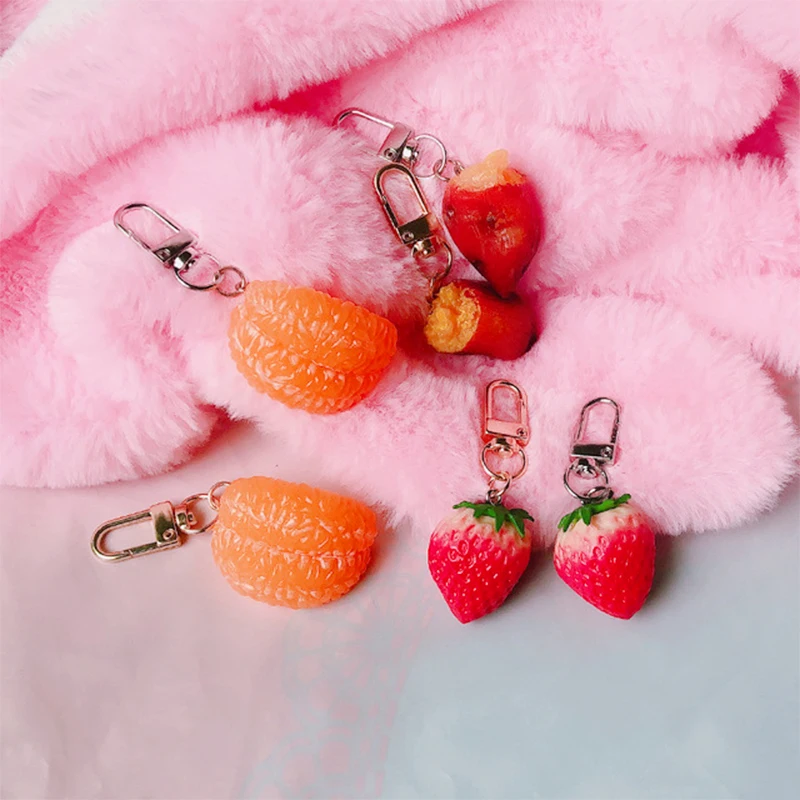 

Cartoon Simulation Fruit Keychain Strawberry Orange Pendant Silicone Keychain Girls Key Chain Bag Hanging Decor keyring gift