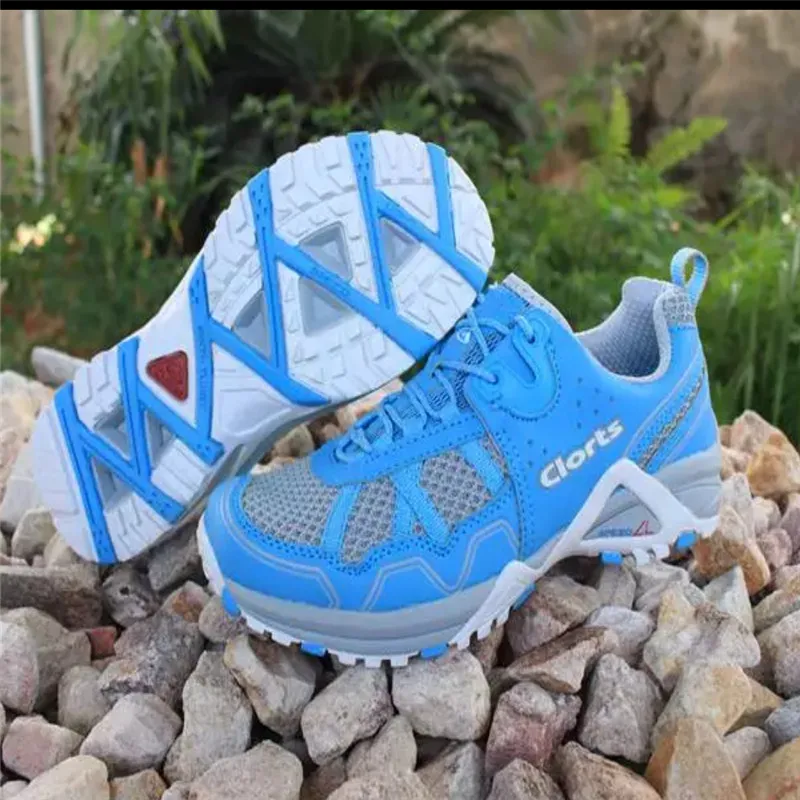 Clorts Легкая спортивная обувь для бега дышащая Уличная обувь на шнуровке сетчатые мужские и женские кроссовки для бега 3F013