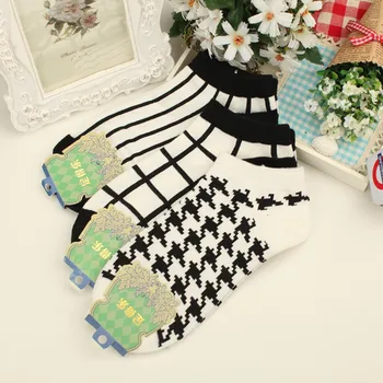 

ZDL-179 Summer Woman Striped Cotton Novelty White Black Squares Comfortable Ankle Socks 6pairs