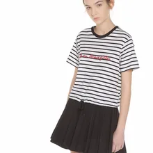 Хлопковые футболки в черно-белую полоску с вышитыми буквами летняя модная женская Свободная Повседневная футболка Топы