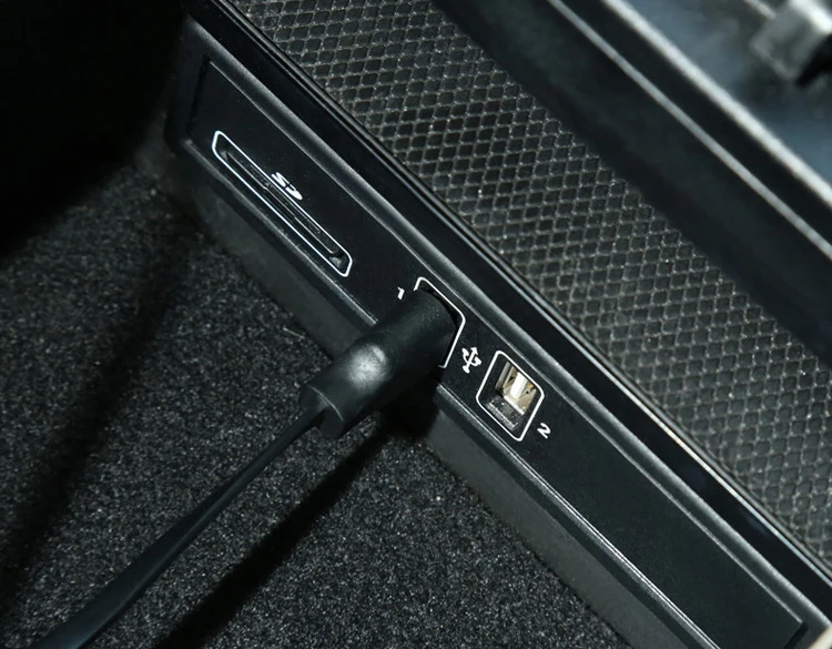 Мобильный телефон беспроводной зарядки в середине магазина содержимое коробки автомобильные аксессуары для Mercedes Benz E W213 E200 E300