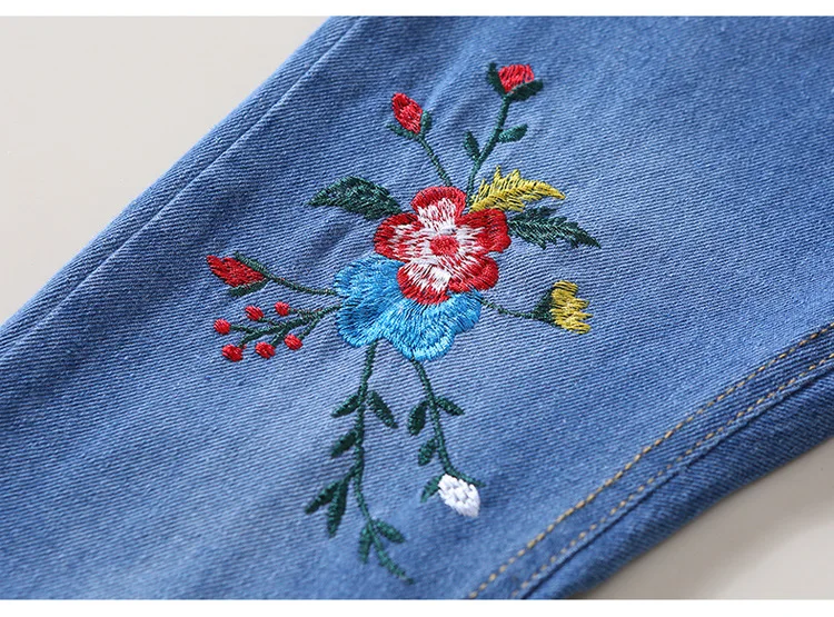 4480743233_246401649