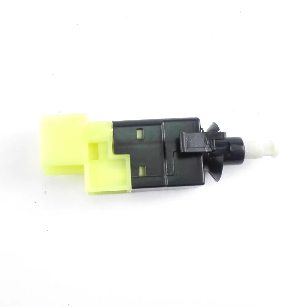 0105454409 0015456709 Brake Light Switch for W211 W219 E320 E3350 4Pin