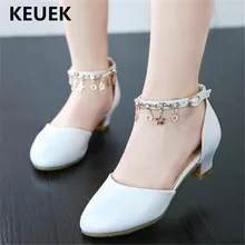 Новые детские белые туфли на высоком каблуке обувь принцессы модная одежда для девочек вечерние Обувь для танцев детские студент дети кожаные ботинки 02