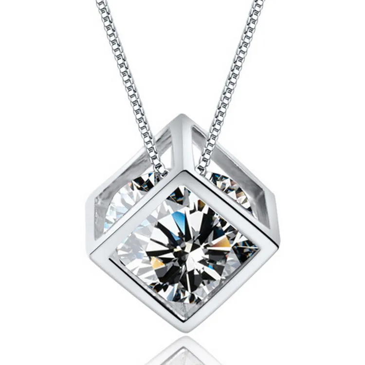 Ожерелье чокер женское с подвеской кубиком серебряного цвета|necklace with cross