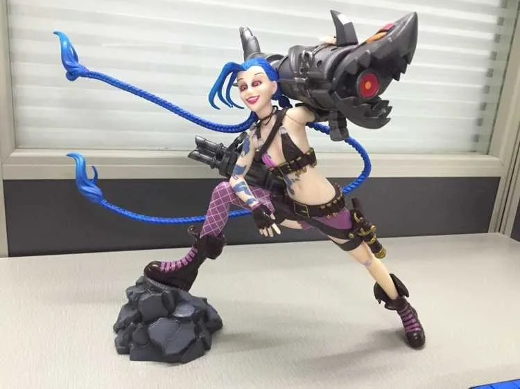Jinx Dolls Figure Toy with Shark Gun Loose Cannon PVC Doll 22CM Retail