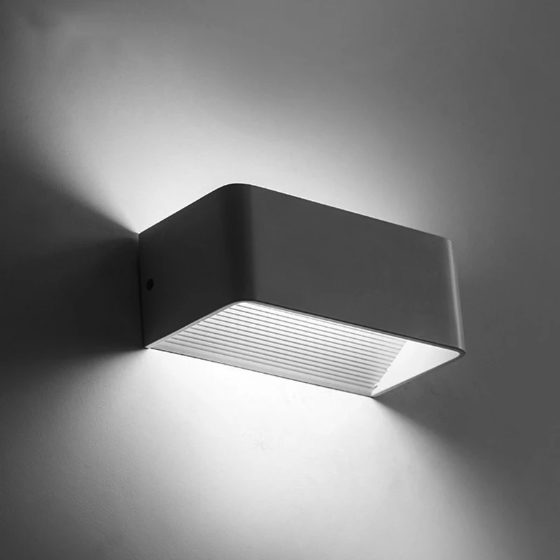 

JLAPRIRA 220V Ip65 Led Source Up And Down Lighting Modern Minimalist Porch Garden Light Surface Mounted Cube Led Wall Light 10W
