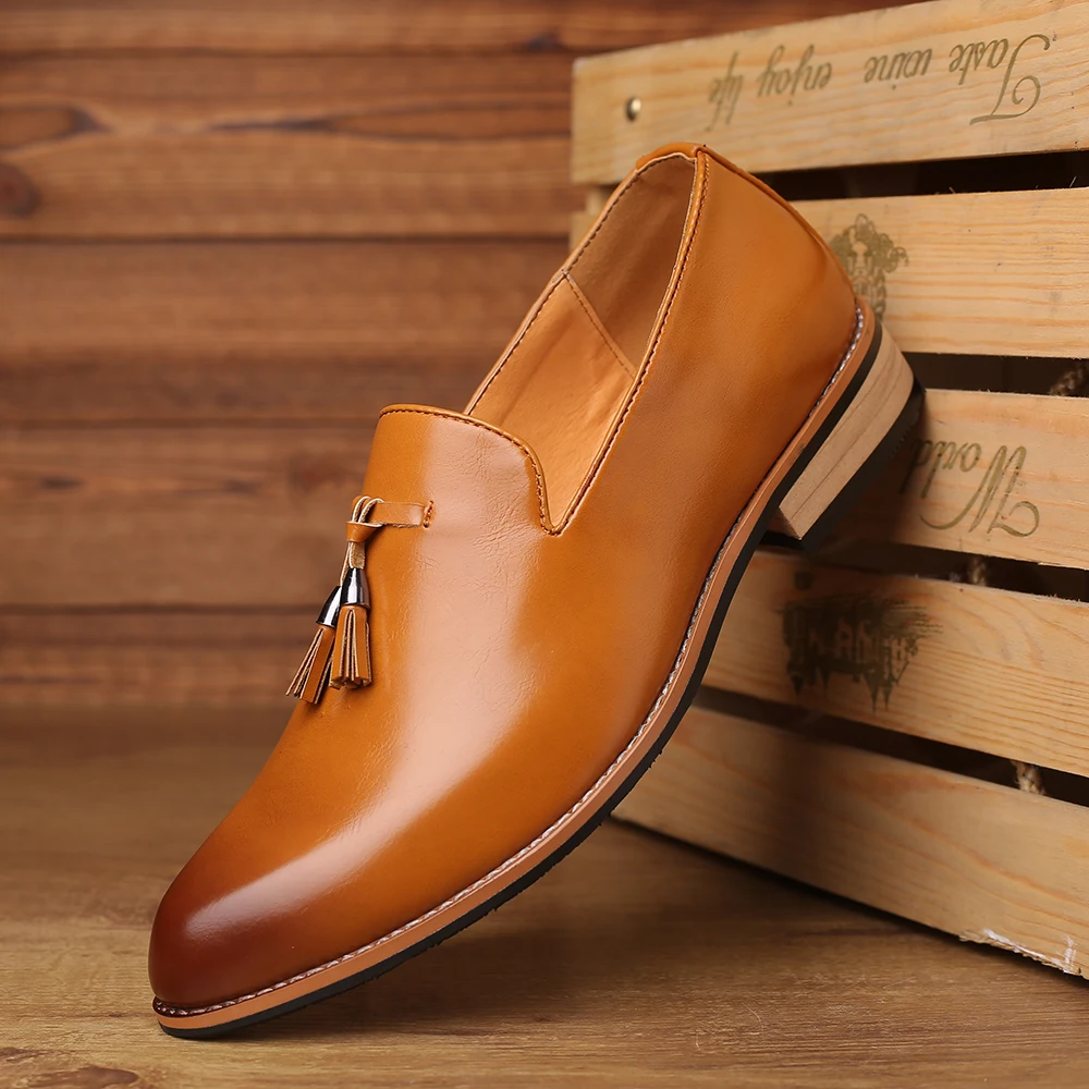 M-anxiu/Роскошная брендовая деловая обувь с перфорацией типа «броги» из искусственной кожи с острым носком мужская модельная Повседневная Мягкая резиновая обувь дышащая Свадебная обувь 3 цвета