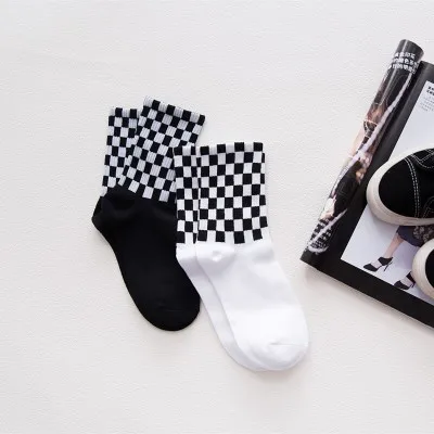 Женские носки для скейтборда с черно-белыми квадратами, Харадзюку, шахматные носки для HipHop Sox, длинные носки