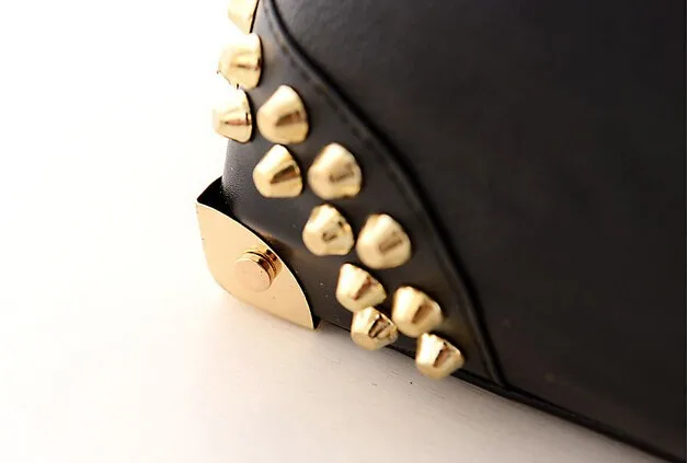 women fashhion rivet bag15