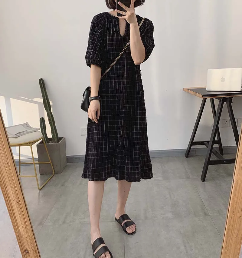 

Women Plaid Cotton Linen Dress Big Size 2019 Summer Short Sleeve V neck A line Loose Casual Women Casual Robe YoYiKamomo