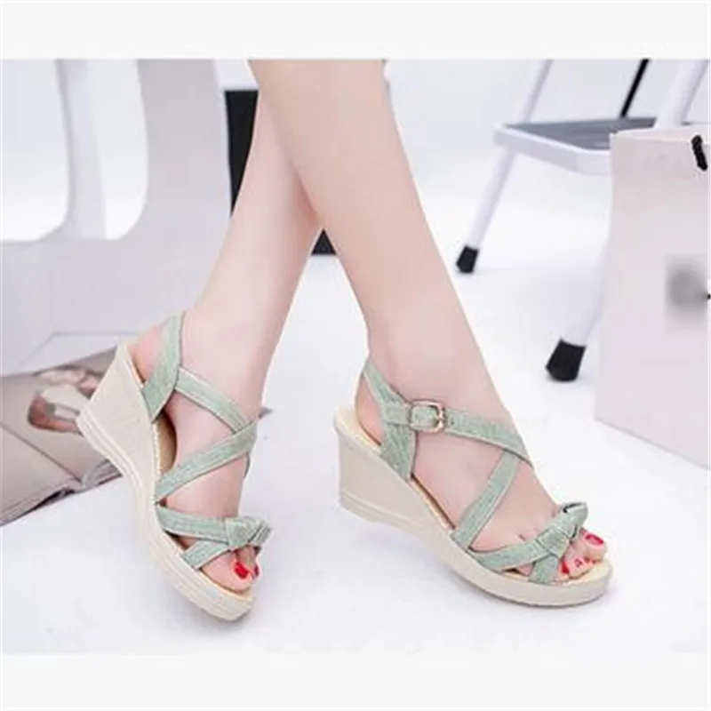 

2017 summer new style sandals wedge-shaped heel crystal sweet thick bottom song students high heel, any match,women shoes