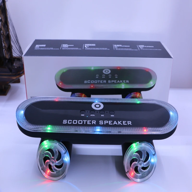 2016 New Arrival Skateboard Bluetooth Wireless scooter Speaker Mobile