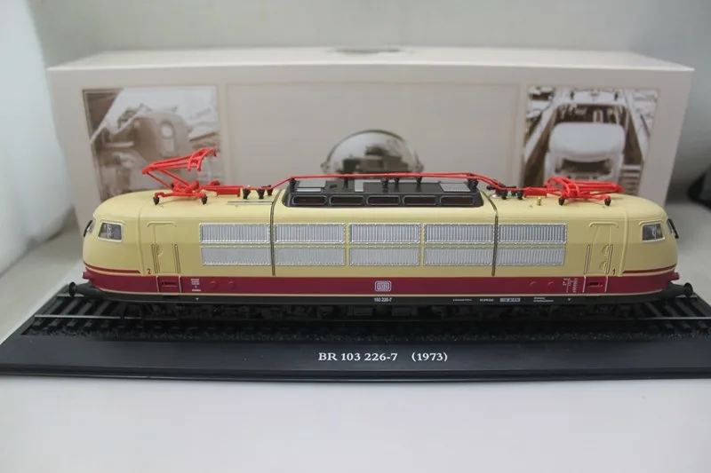 Atlas BR 103 226-7(1973) поезд 1/87 литая модель