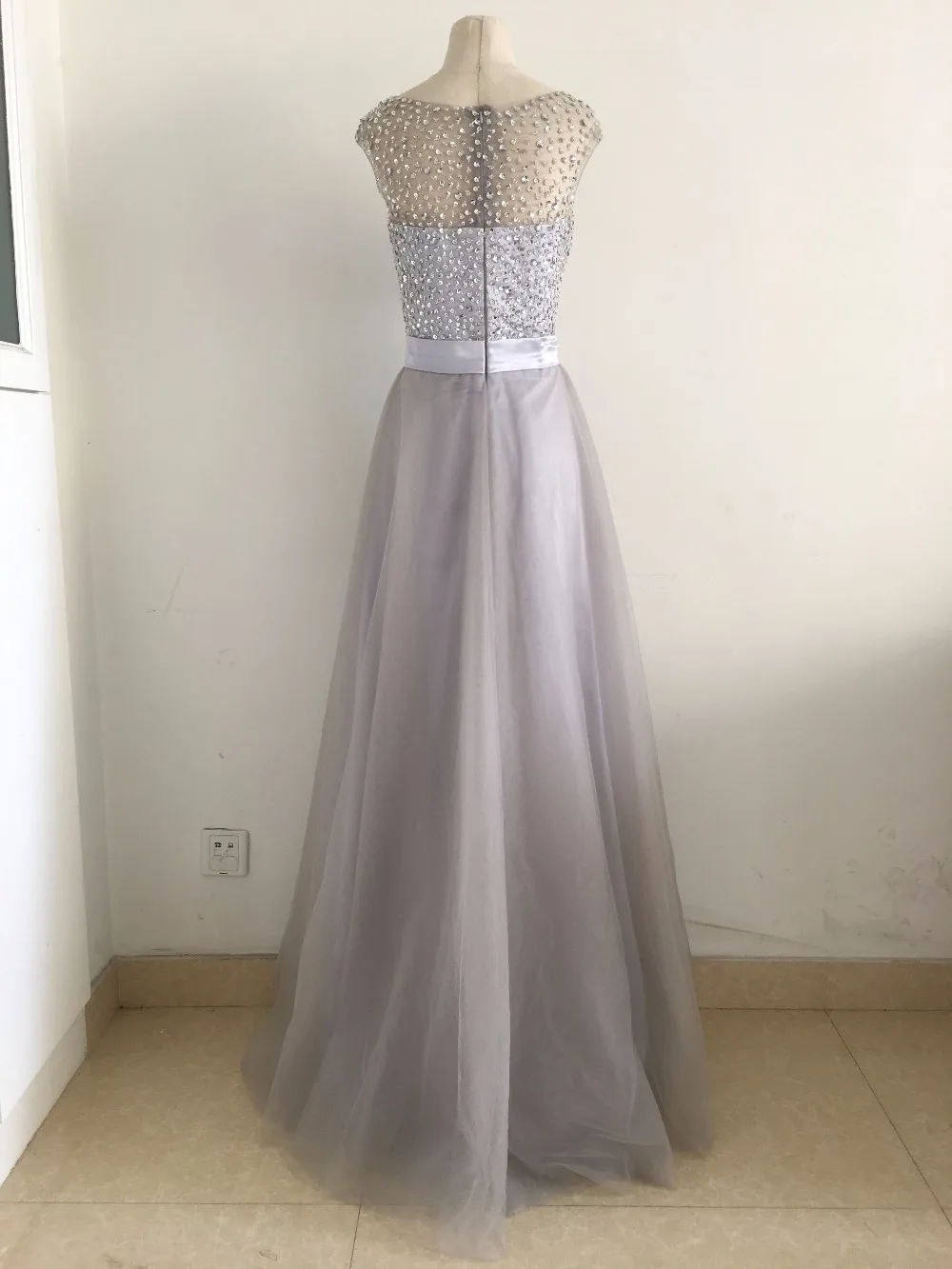 Настоящее фото Vestido de Festa длинное платье для выпускного вечера серый ТРАПЕЦИЕВИДНОЕ вечернее Тюлевое платье бисерное свадебное вечернее платье Robe de soiree