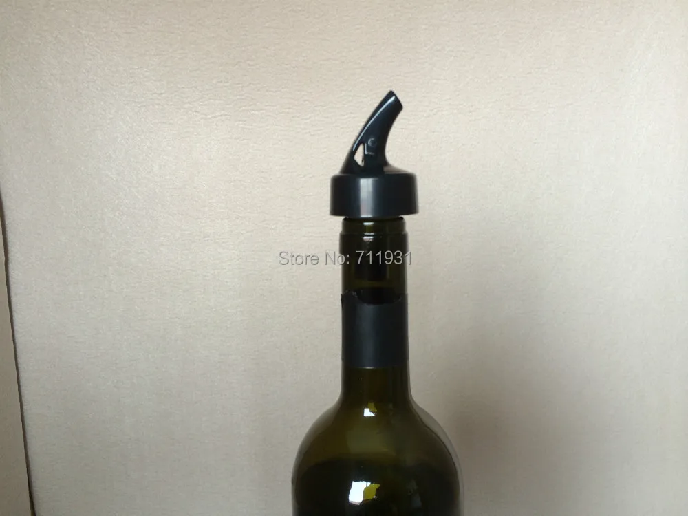 New! Factory direct free shipping plastic wine pourers 15pcs/lot liquid spout/pourer wine spout