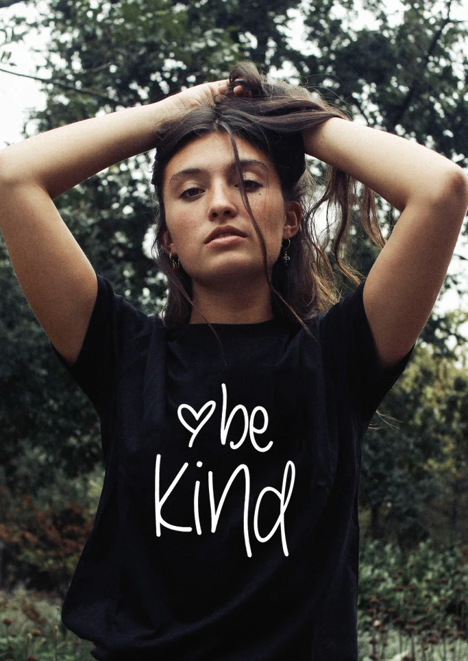 

Womens Be Kind T Shirt Summer Letter Print Short Sleeve Tops Inspirational Graphic Tees Ladies Kindness T Shirt with Sayings