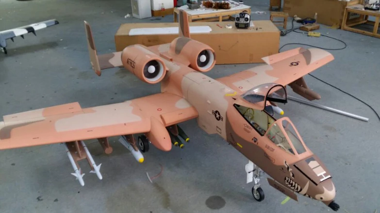 Летательный аппарат HM skymaster turbojet A 10 2 wingspan полный корпус из стекловолокна