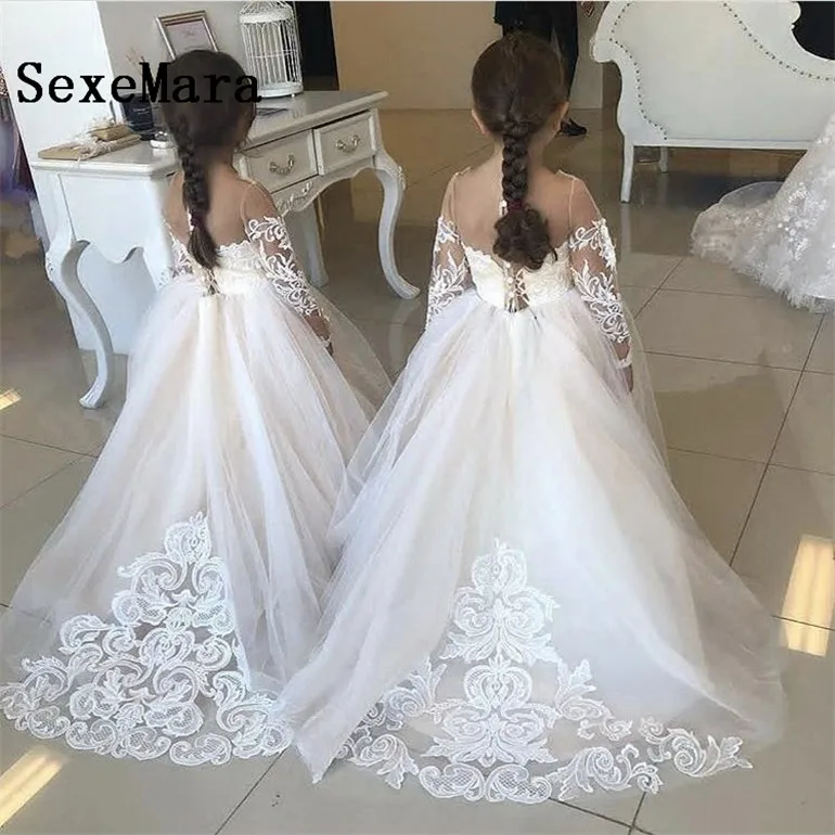 

Cute Flower Girl Dress for Wedding With Covered Button Back Long Sleeves Lace Applique Little Princess First Communion Dress