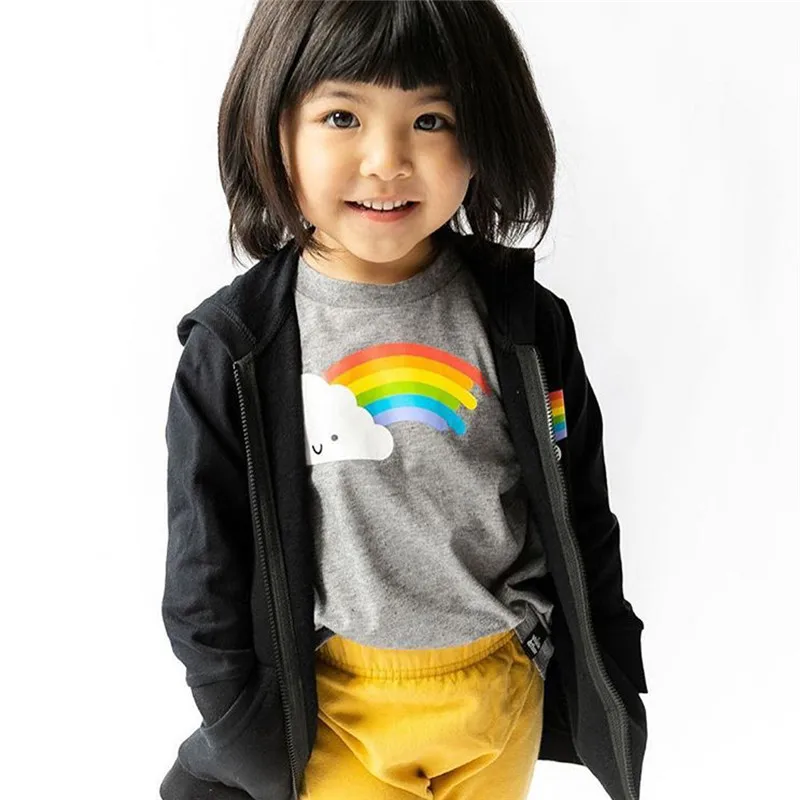 Модная брендовая дизайнерская детская футболка Летняя футболка для мальчиков и девочек Футболка с радугой топы для мальчиков, одинаковые топы для детей