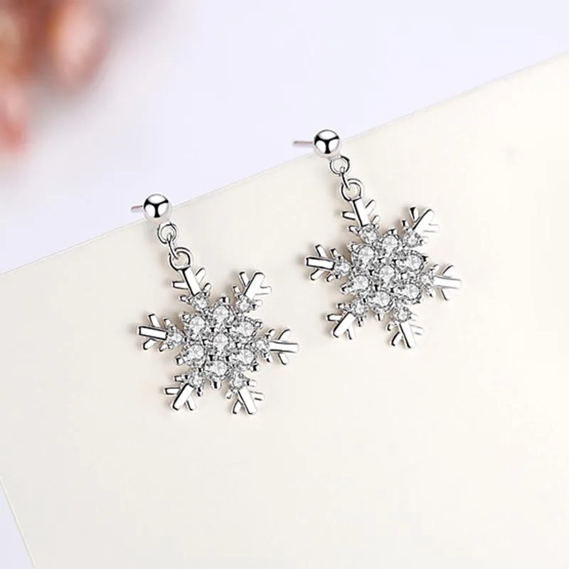 

New Korean fashion 2019 alloy set rhinestone personality snowflake short earrings ladies earrings