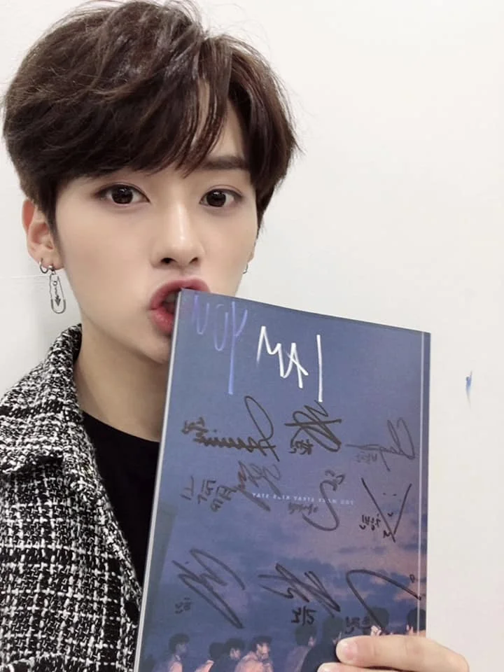 stray kids  I AM YOU 0328201902