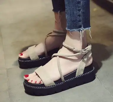 

201818 Women sandals UHTN1