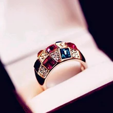 2017 New Hot Luxury Fashion Colorful Crytal Rhinestone Finger Ring Alloy Gold plated Women statement Rings alloy plating gold rhinestone finger ring golden