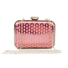 Luxus Aushöhlen Kristall Kupplung Abendtaschen Handtaschen Frauen Berühmte Marken Umhängetasche Hochzeit Crossbody Taschen Rosa Lolita Tasche
