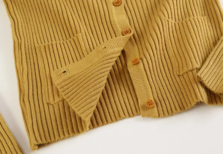 Cashmere Women Sweater Cardigans 2017 Lady Pockets Spring Autumn Knitted Sweater Sexy Jumper Women V-neck Sweater Coat Tops 1148 Cashmere Women Sweater Cardigans 2017 Lady Pockets Spring Autumn Knitted Sweater Sexy Jumper Women V-neck Sweater Coat Tops 1148