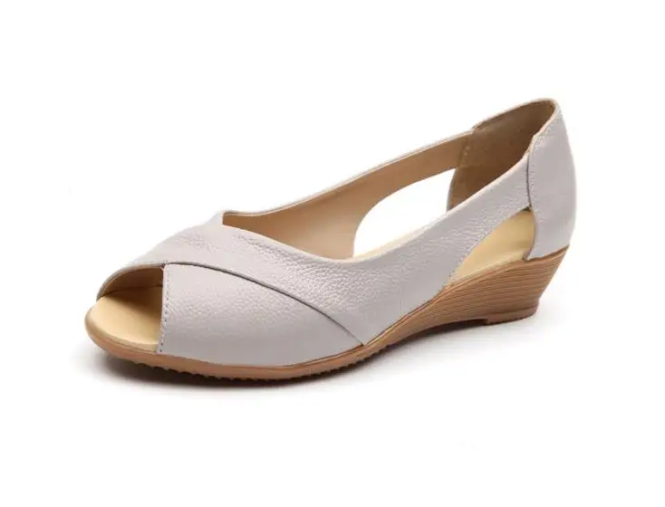 

2018 new female sandals leather fish mouth shoes slope with low-heeled leather sandals female tendon bottom shallow large size s